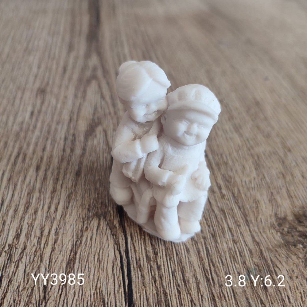 YY3985 Teraryum Obje Yaşlı Çift YY3985 Teraryum Obje Yaşlı Çift