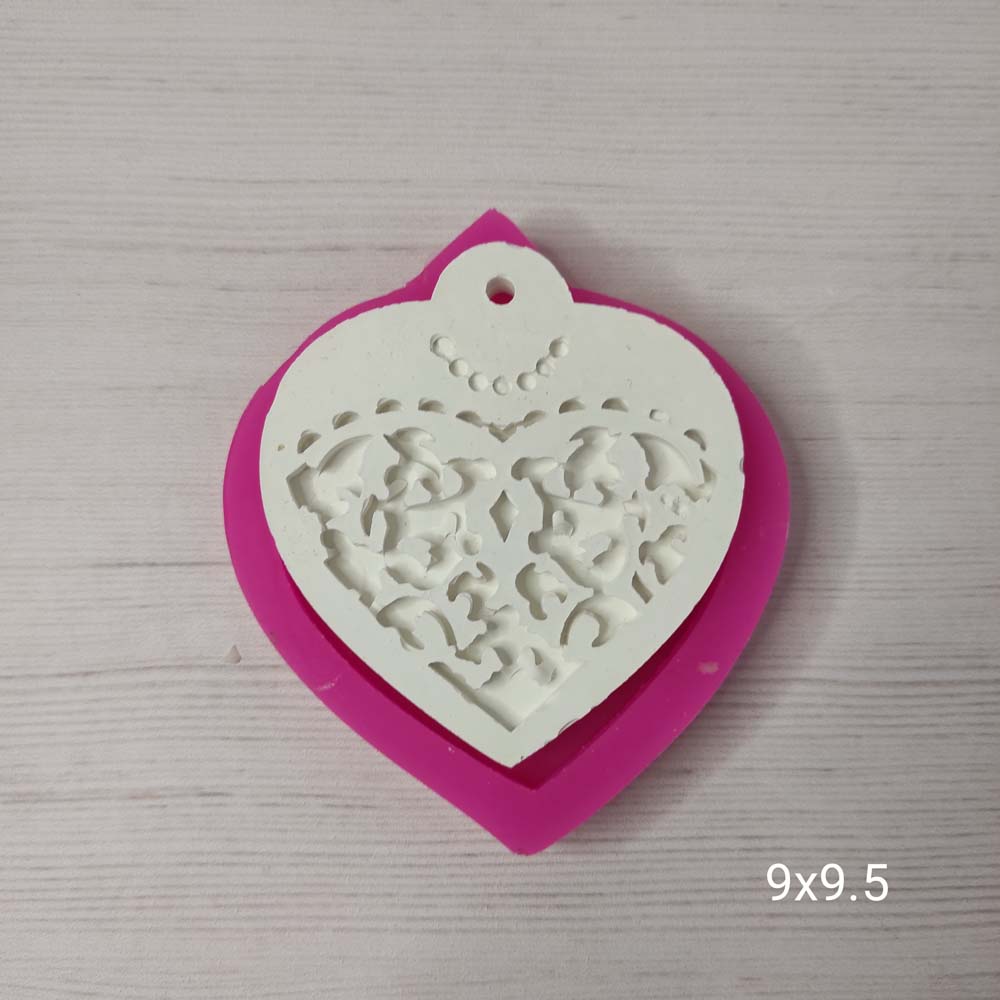 YY0095 Delikli Desenli Kalp Silikon Kalıp