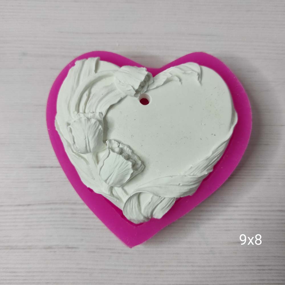 YY0098 Lale İşlemeli Kalp Silikon Kalıp