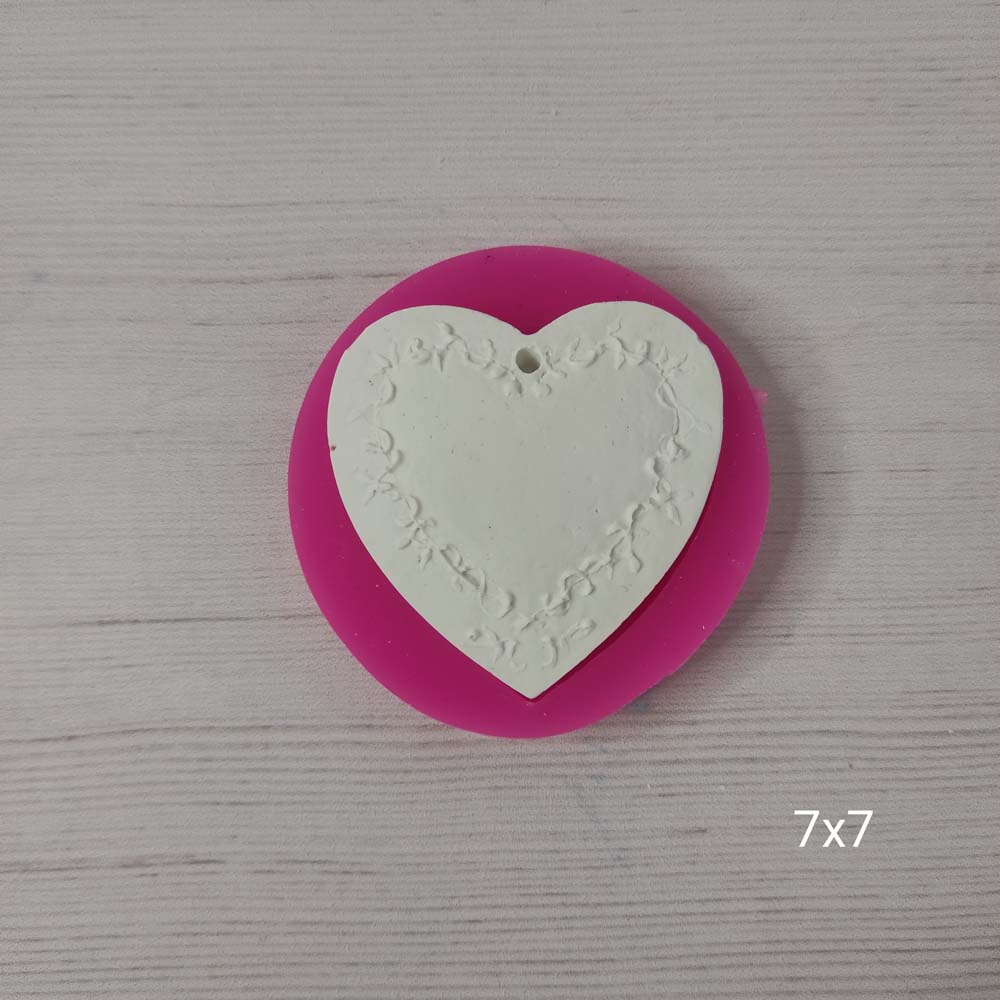 YY0121 Sarmaşık Desenli Kalp Silikon Kalıp