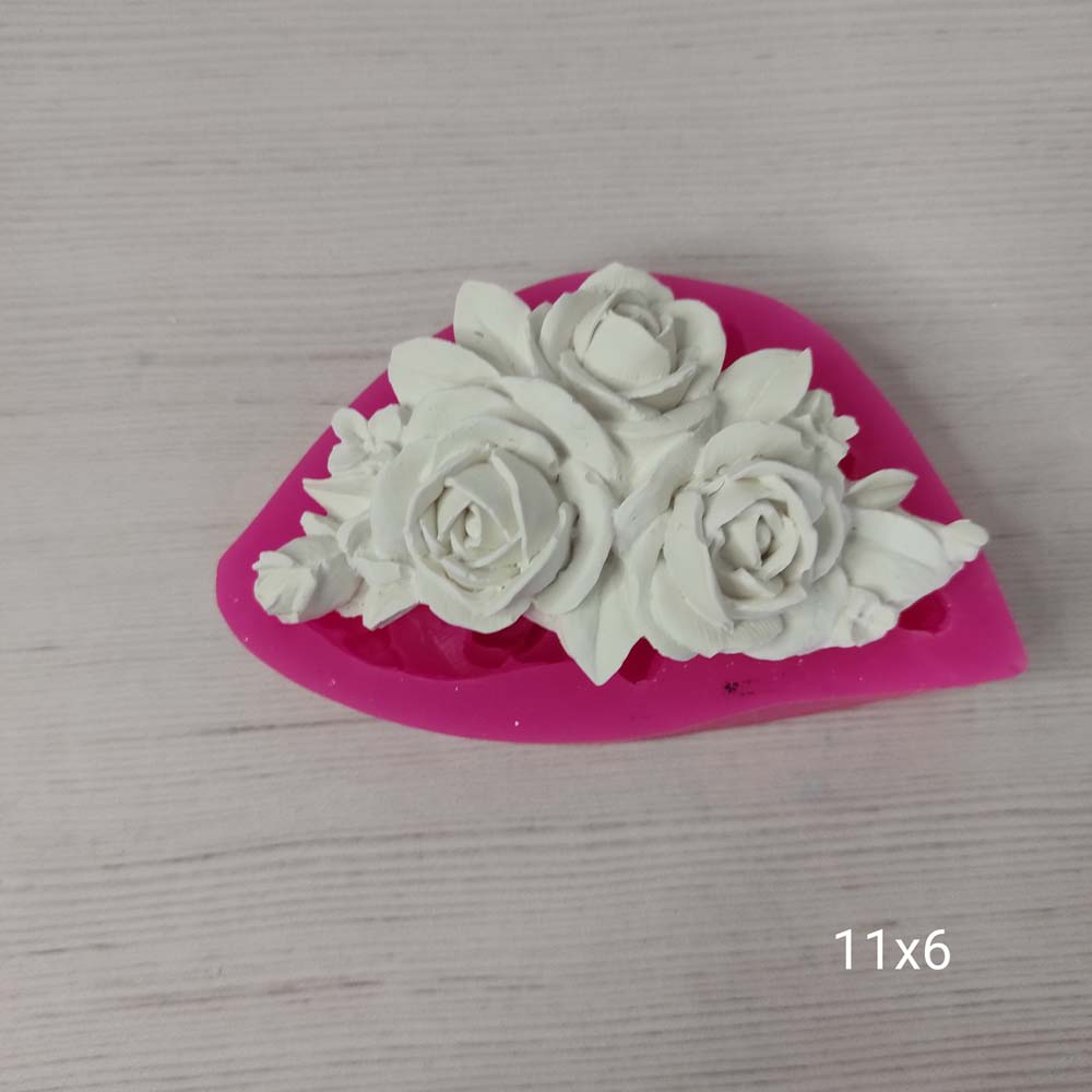 YY0186 Köşesi Tomurcuklu Üçlü Gül Silikon Kalıp