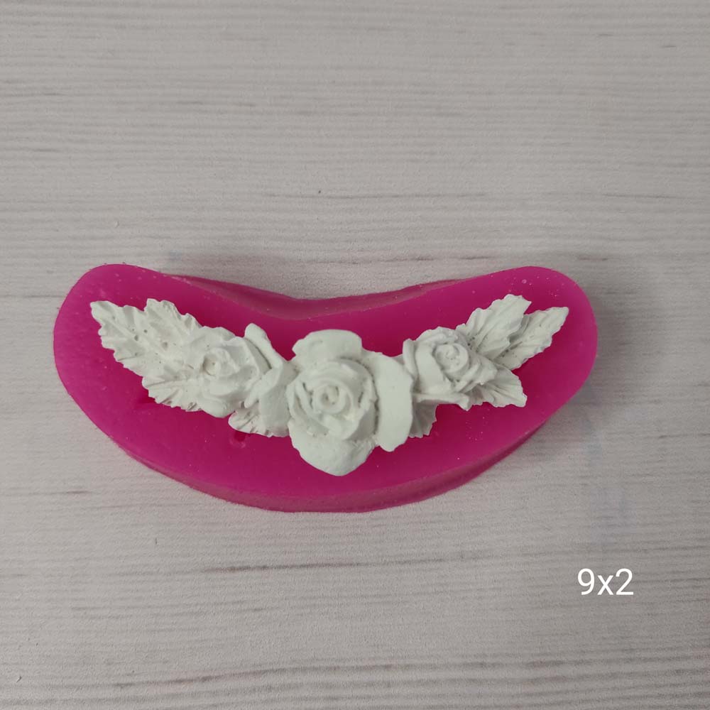 YY0199 Bordür Güllü Silikon Kalıp