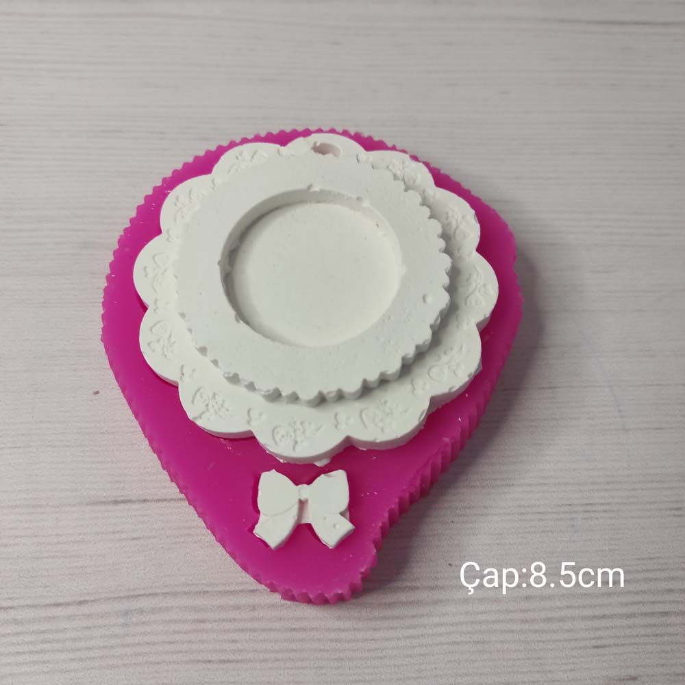 YY0360 Fırfırlı ve Gül Desenli Yuvarlak Çerçeve Silikon Kalıp
