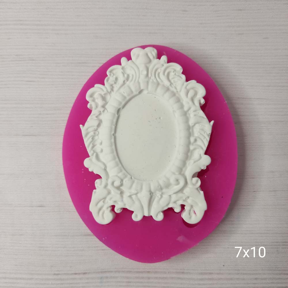 YY0363 Kenarları İşlemeli Elips Çerçeve Silikon Kalıp