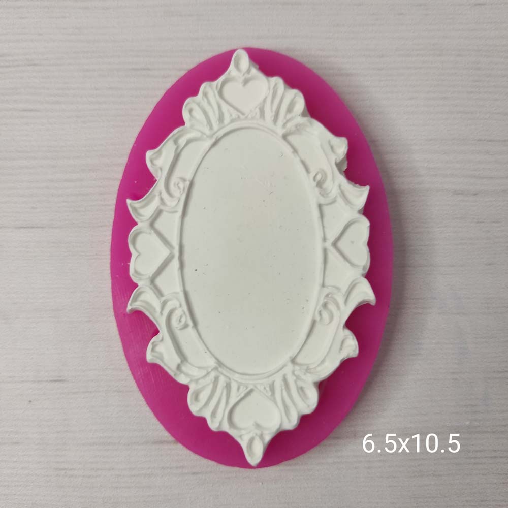 YY0375 Kenarları Kalpli Elips Çerçeve Silikon Kalıp