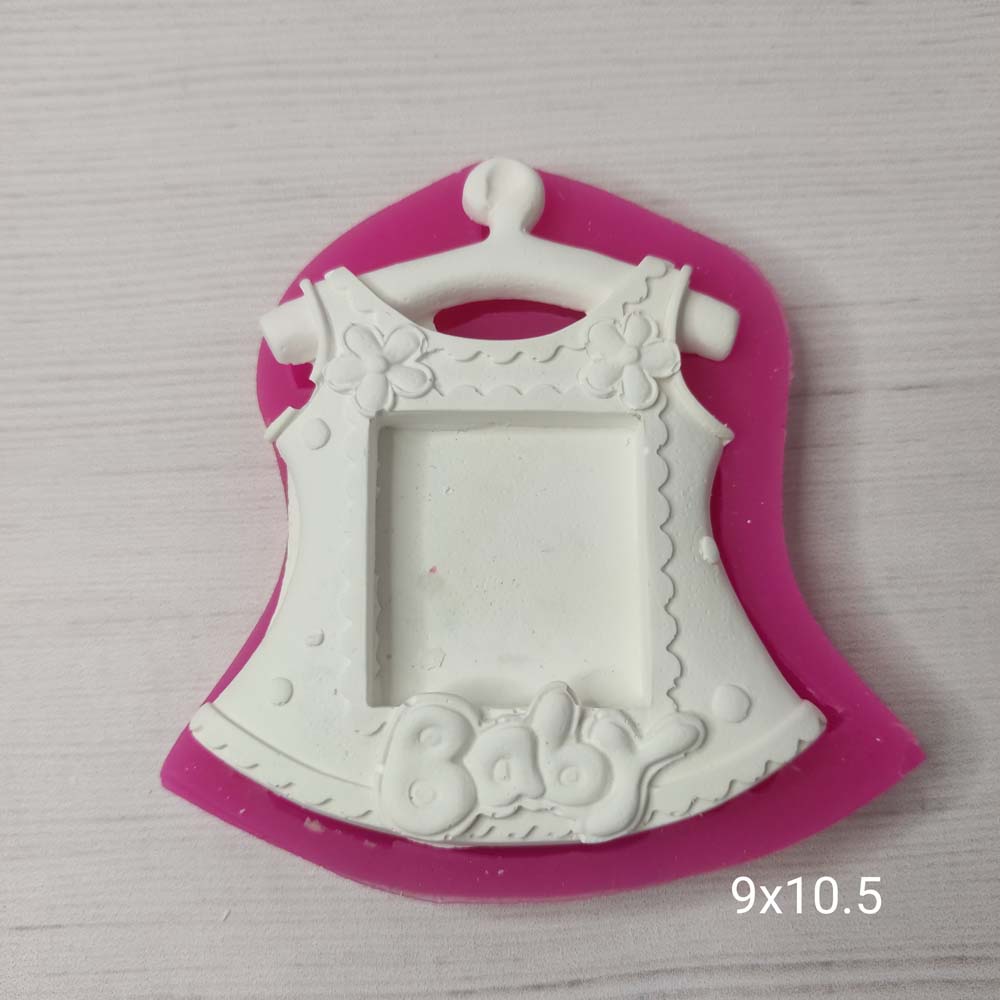 YY0407 Kız Bebek Elbiseli Çerçeve Silikon Kalıp