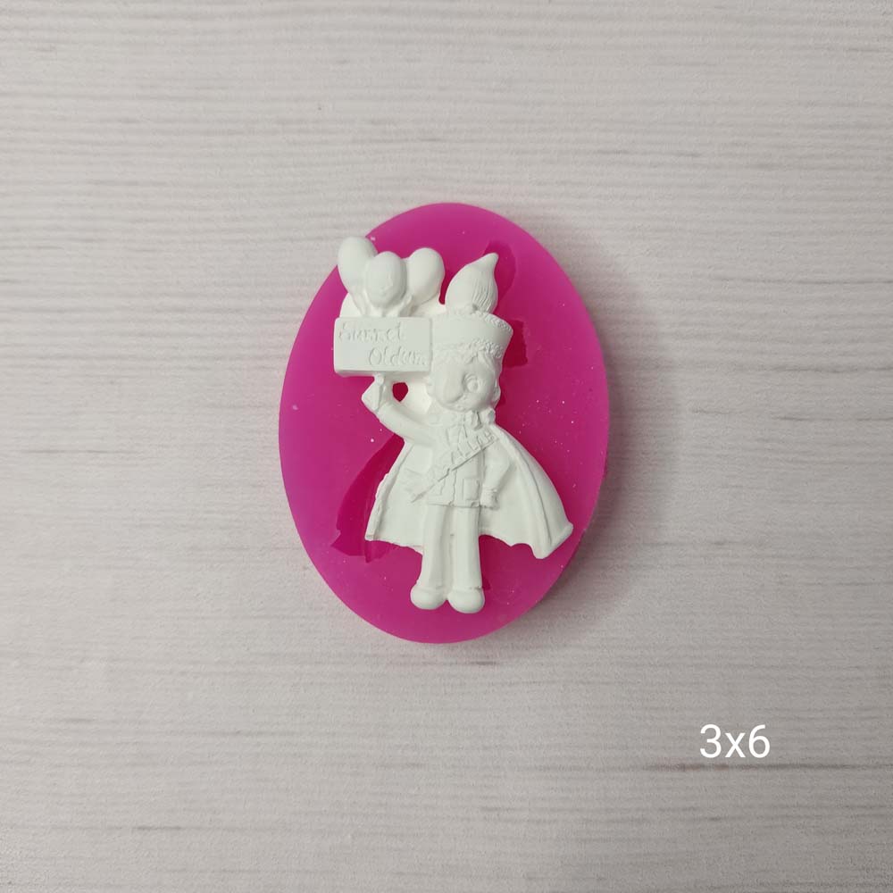 YY0460 Sünnet Kıyafetli Elinde Balon Olan Çocuk Silikon Kalıp