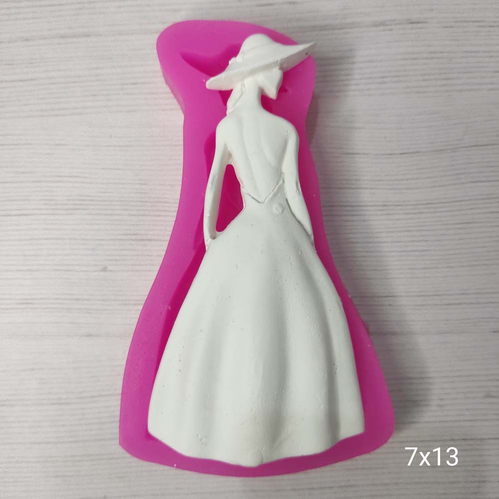 YY0645 Sırt Dekolteli Şapkalı Abiyeli Kız Silikon Kalıp