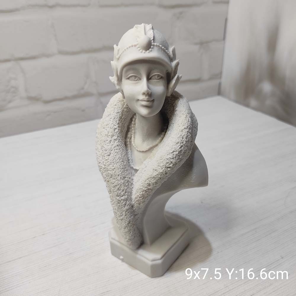 YY0961 Şapkalı Pardösülü Kadın Büst Biblo Silikon Kalıp