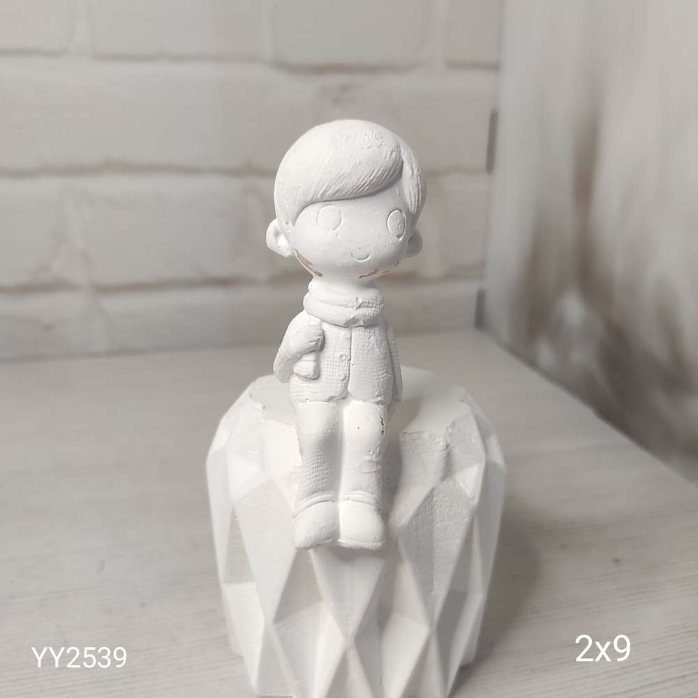 YY2539 Oturan Erkek Çocuk Silikon Kalıp YY2539 Oturan Erkek Çocuk Silikon Kalıp